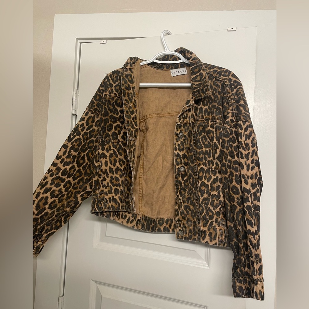 Lioness Cheetah print jacket (Size S)